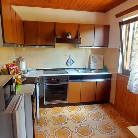 Podgozd House Trnovo