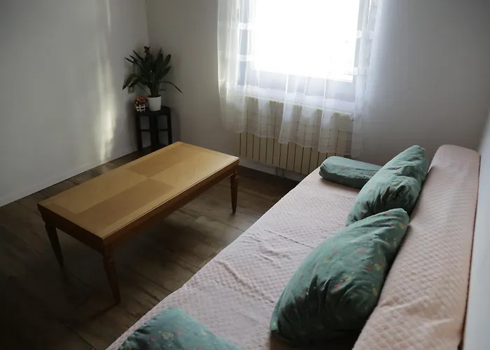 펜션 Podgozd House Trnovo