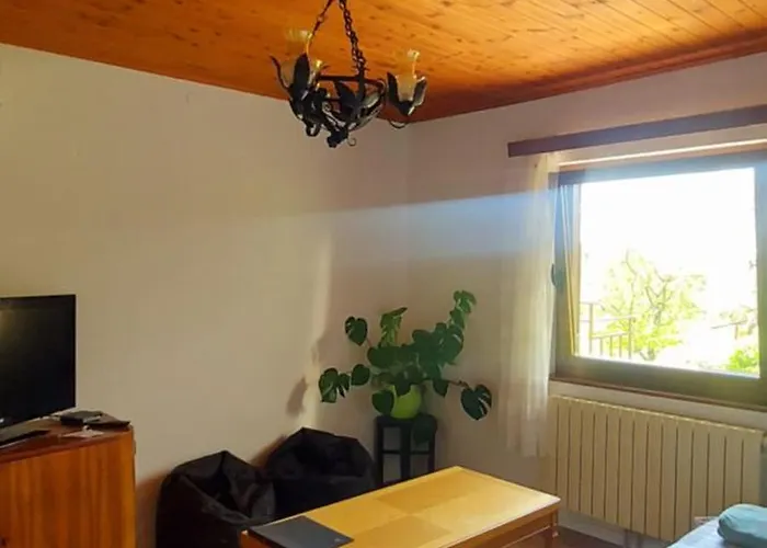 Podgozd House 펜션